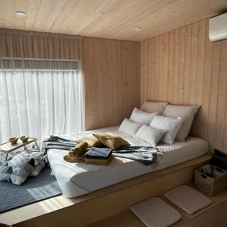 Mysikaspot Black Vikendica Sika